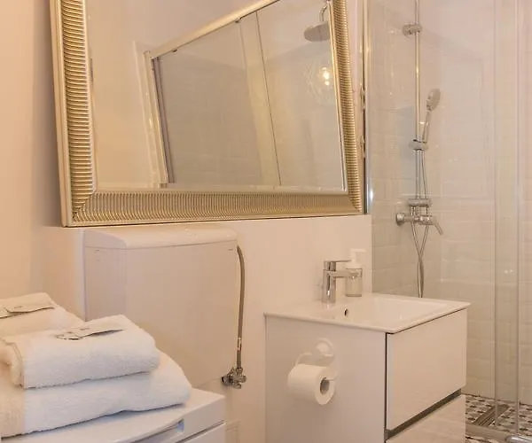 Premium By Mrg بوخارست